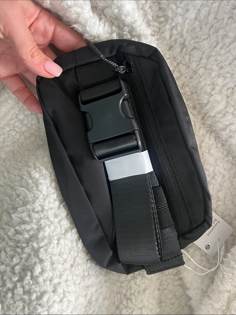 LULULEMON Everywhere Belt Bag  Black NWT - Picture 7 of 8